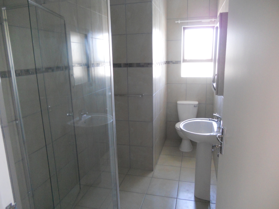 To Let 2 Bedroom Property for Rent in Heiderand Western Cape